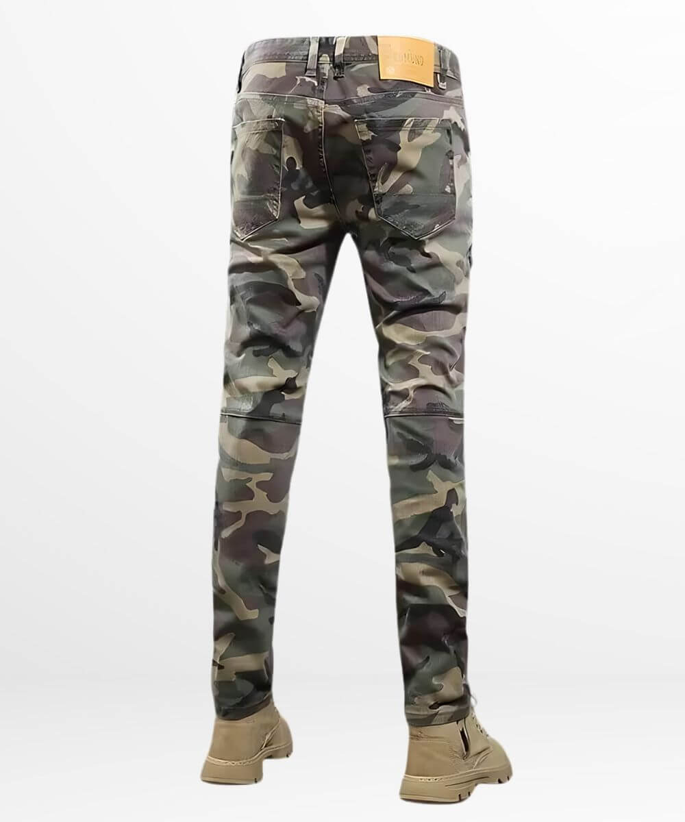 Urban slim-fit camo cargo pants featuring detailed pocket design.